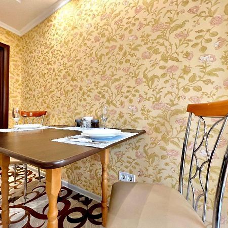 Apartpoltava Двокімнатні Апартаменти, До 6 Спальних Місць, Кутова Ванна, Корпусний Парк, Документи Для Відрядження Exterior photo
