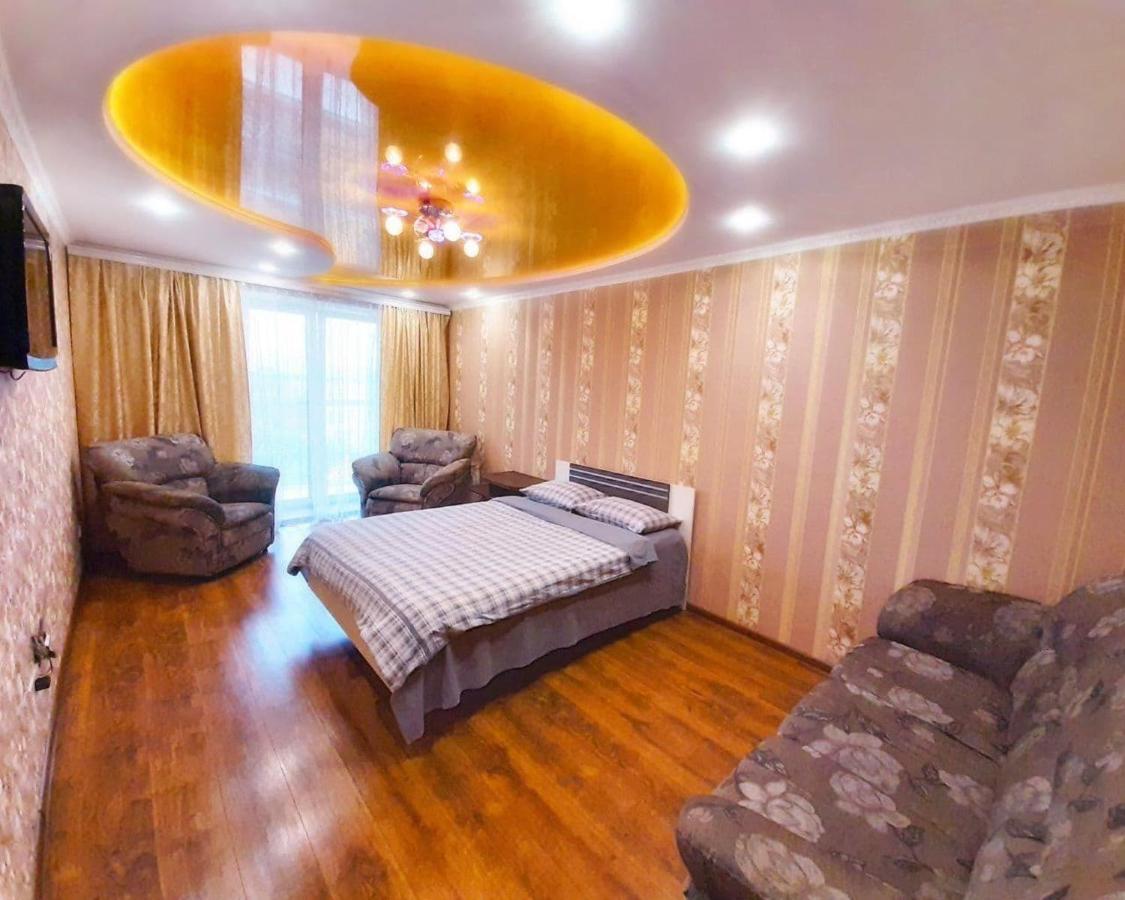 Apartpoltava Двокімнатні Апартаменти, До 6 Спальних Місць, Кутова Ванна, Корпусний Парк, Документи Для Відрядження Exterior photo
