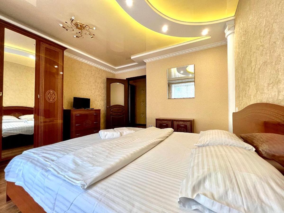 Apartpoltava Двокімнатні Апартаменти, До 6 Спальних Місць, Кутова Ванна, Корпусний Парк, Документи Для Відрядження Exterior photo