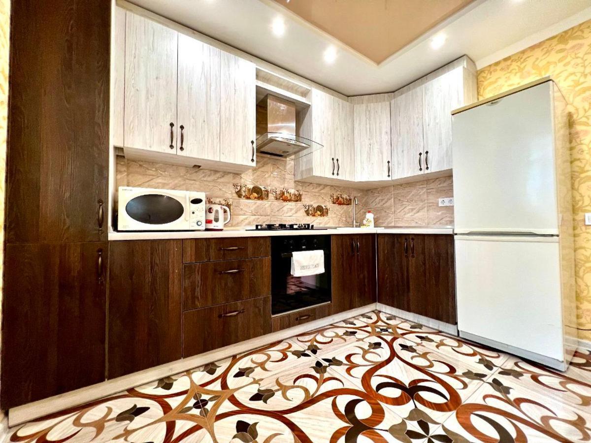 Apartpoltava Двокімнатні Апартаменти, До 6 Спальних Місць, Кутова Ванна, Корпусний Парк, Документи Для Відрядження Exterior photo